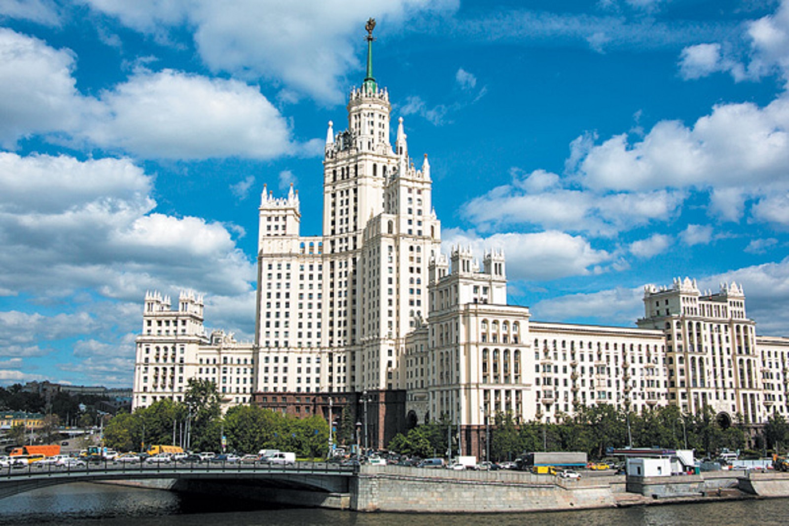 Презентация выставочного проекта «Сталинский ампир в архитектурном облике Москвы» – события на сайте «Московские Сезоны»