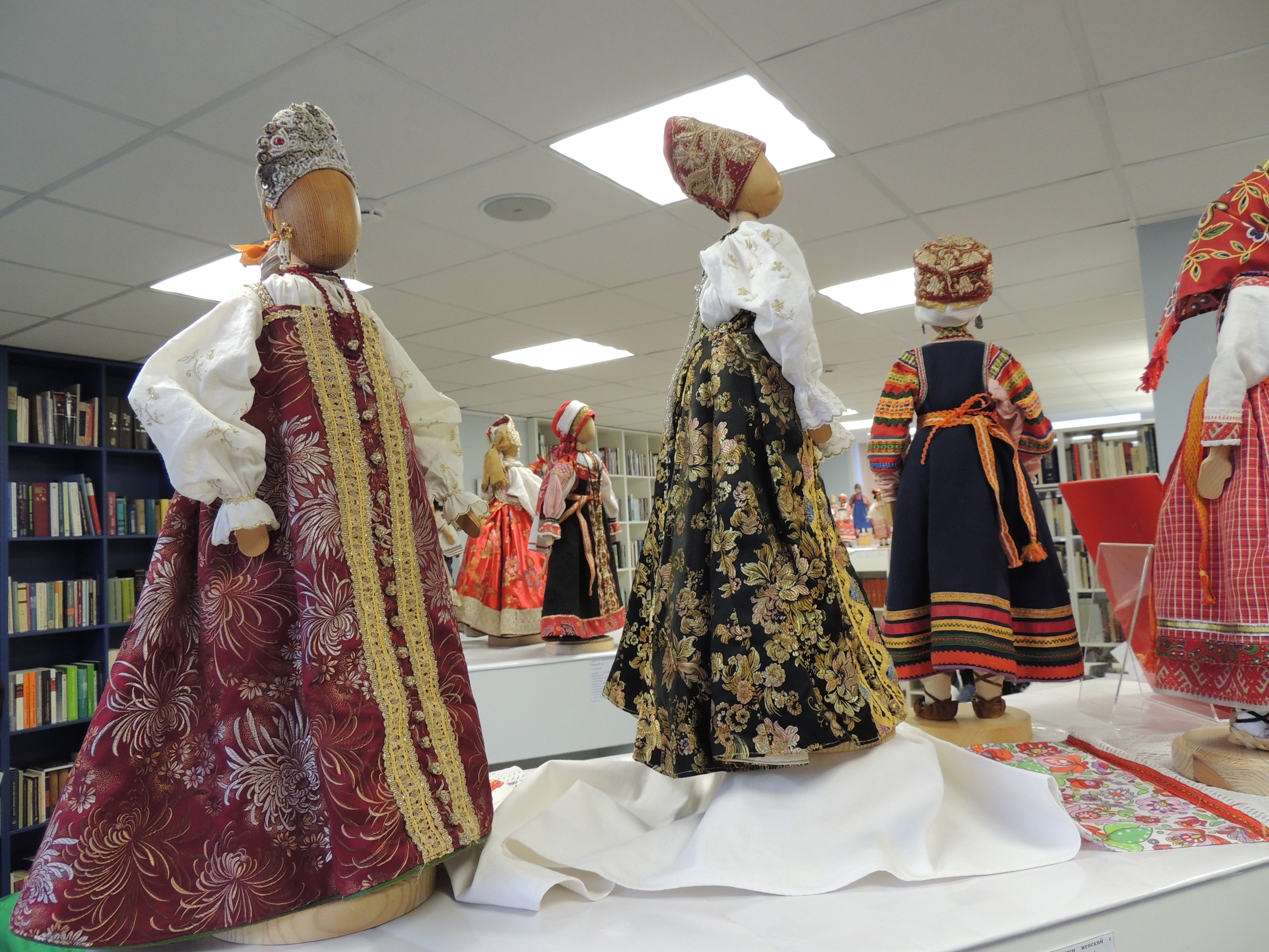 Выставка «Русский костюм в миниатюре» – события на сайте «Московские Сезоны»