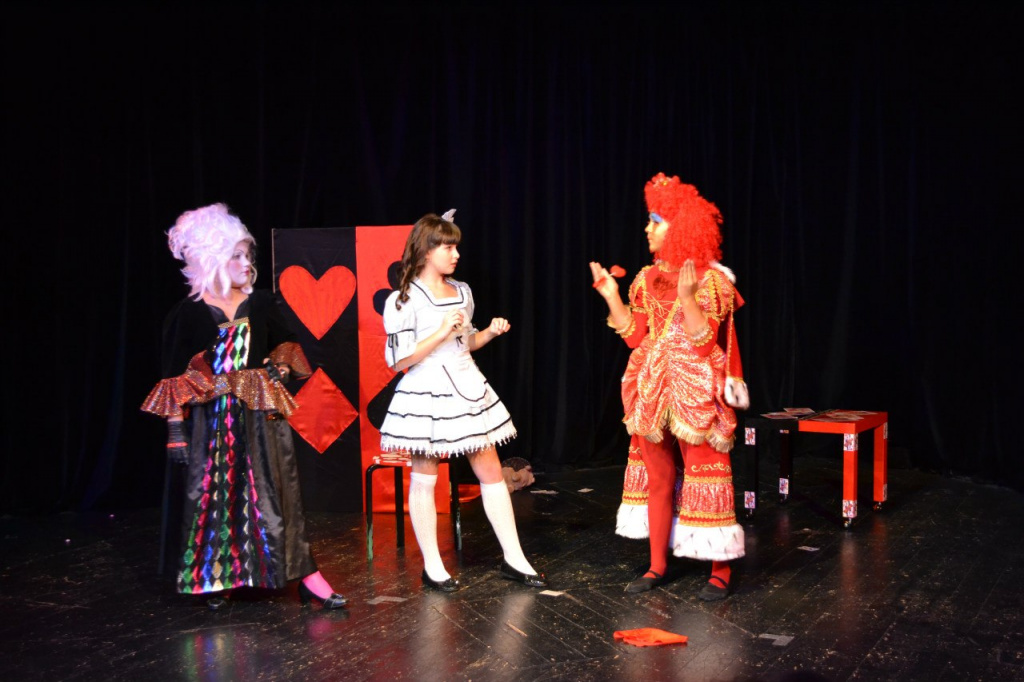 Спектакль «Сон Алисы» – события на сайте «Московские Сезоны»