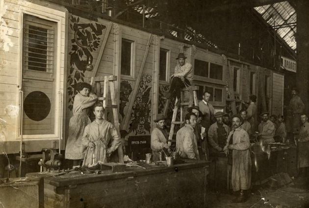 Выставка «Агитпоезда» – события на сайте «Московские Сезоны»