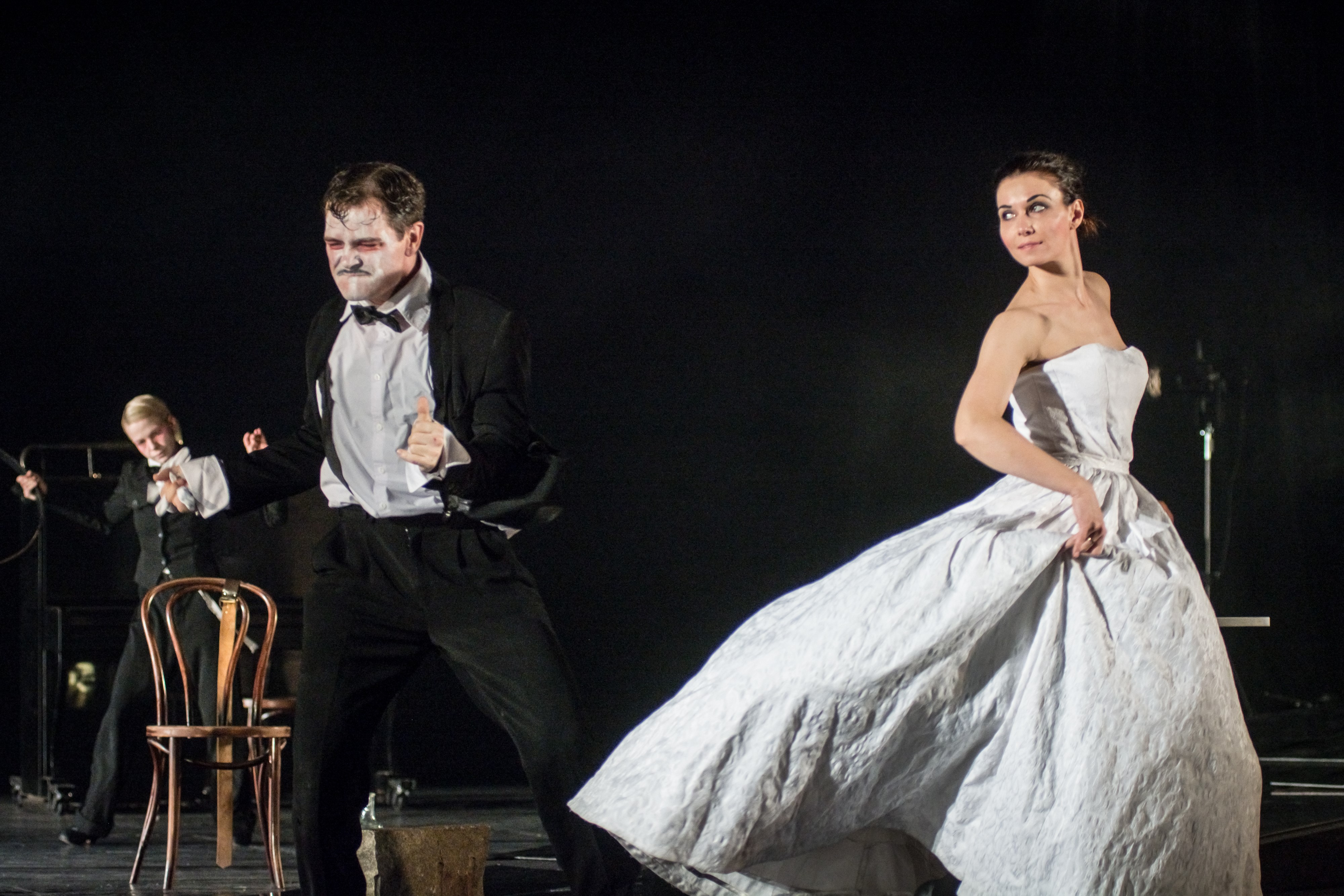 Спектакль «Барабаны в ночи» – события на сайте «Московские Сезоны»