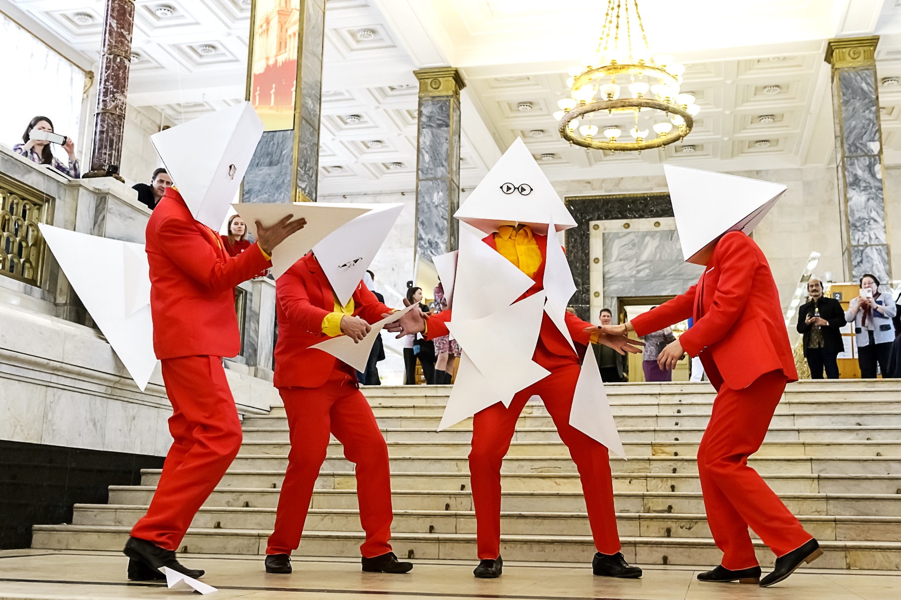 Фотовыставка «Золотая маска» в саду «Эрмитаж» – события на сайте «Московские Сезоны»