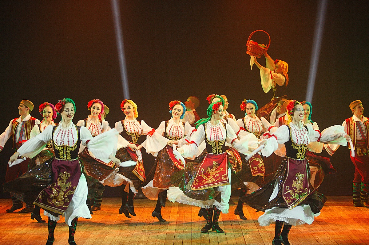 Национальное танцевальное шоу «Гжель» – события на сайте «Московские Сезоны»