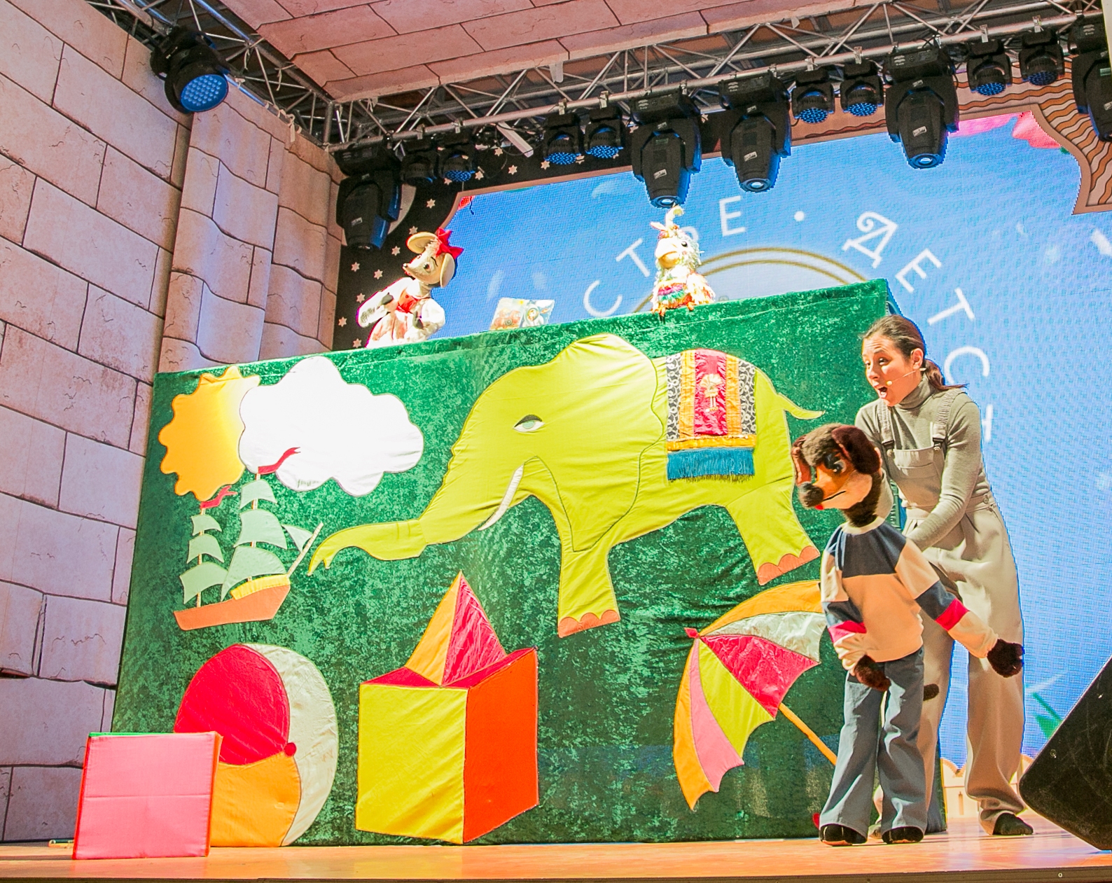 Спектакль «Сказки пестрого попугая» – события на сайте «Московские Сезоны»