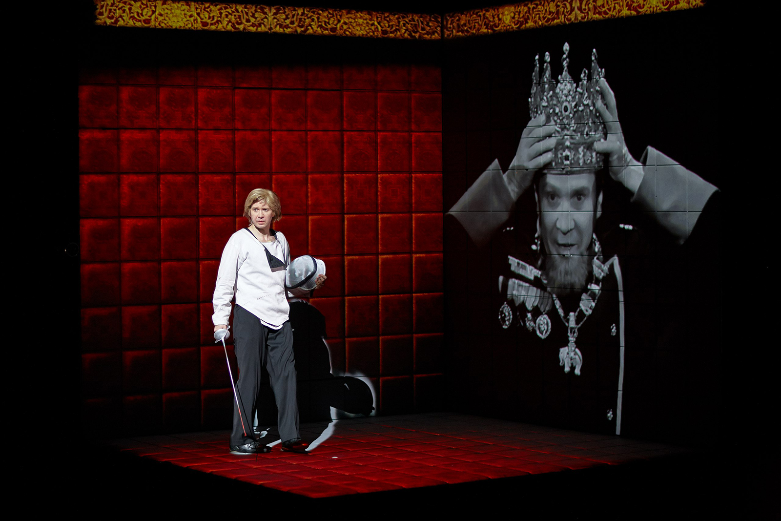 «Гамлет. Коллаж» в Театре наций – события на сайте «Московские Сезоны»