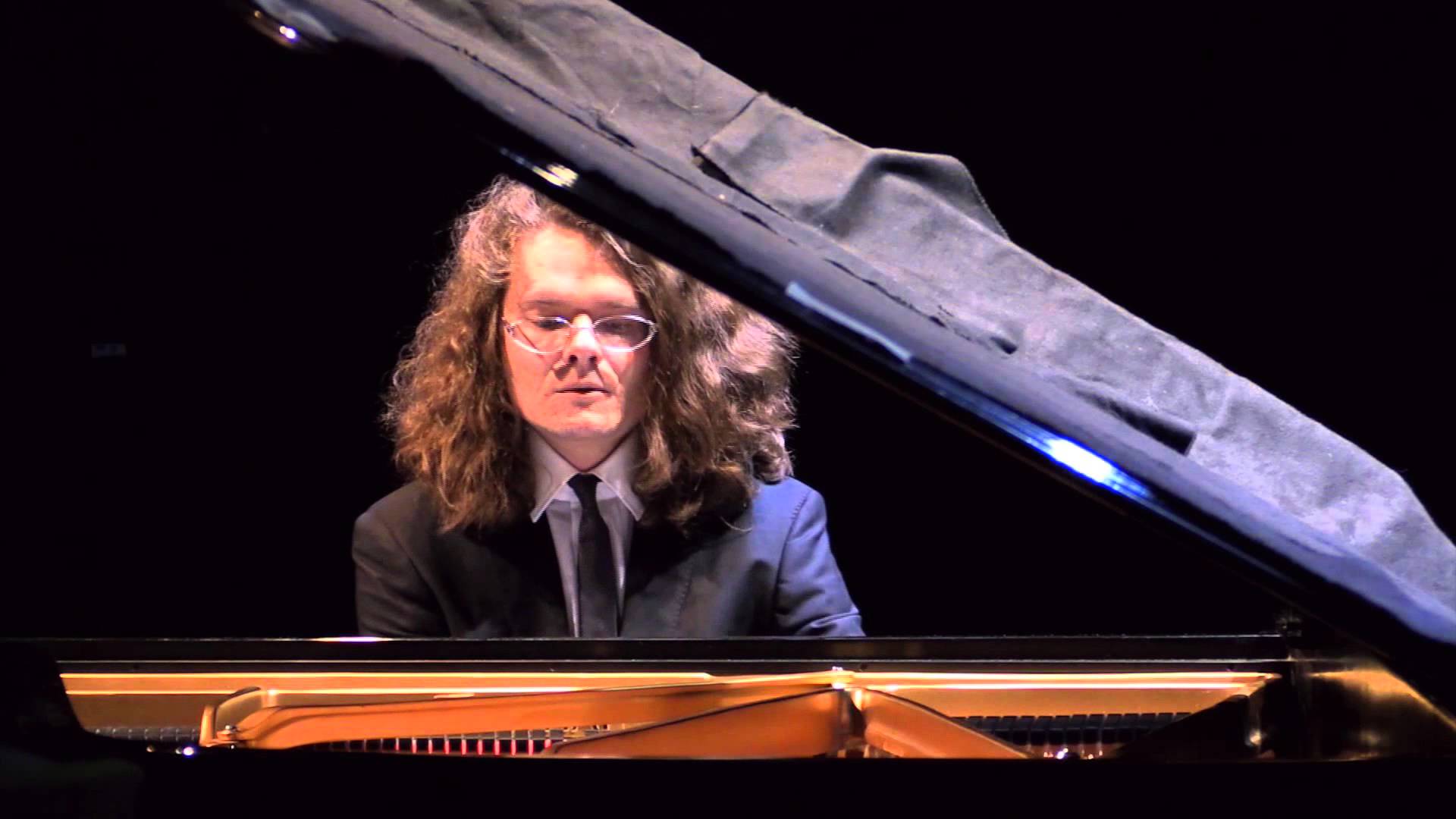 Концерт Леонида Егорова «Поэма к пламени» – события на сайте «Московские Сезоны»