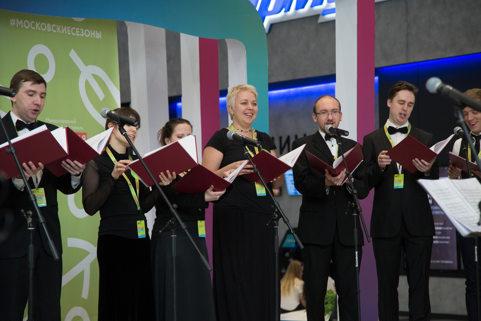 Конкурсная программа фестиваля "Московская весна A Cappella" в торговом центре "Океания" – события на сайте «Московские Сезоны»