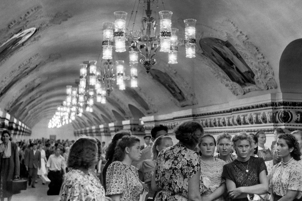 Книжно-иллюстративная выставка «Исторические фотокниги в Иностранке: 1920–1989» – события на сайте «Московские Сезоны»