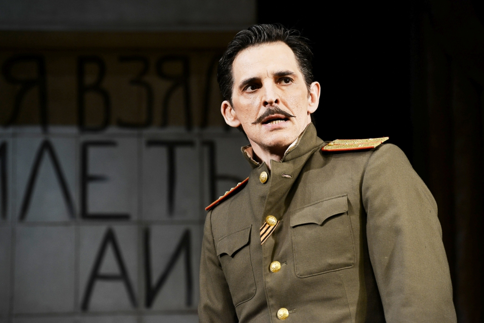 «Белая гвардия» в МХАТ имени Максима Горького – события на сайте «Московские Сезоны»