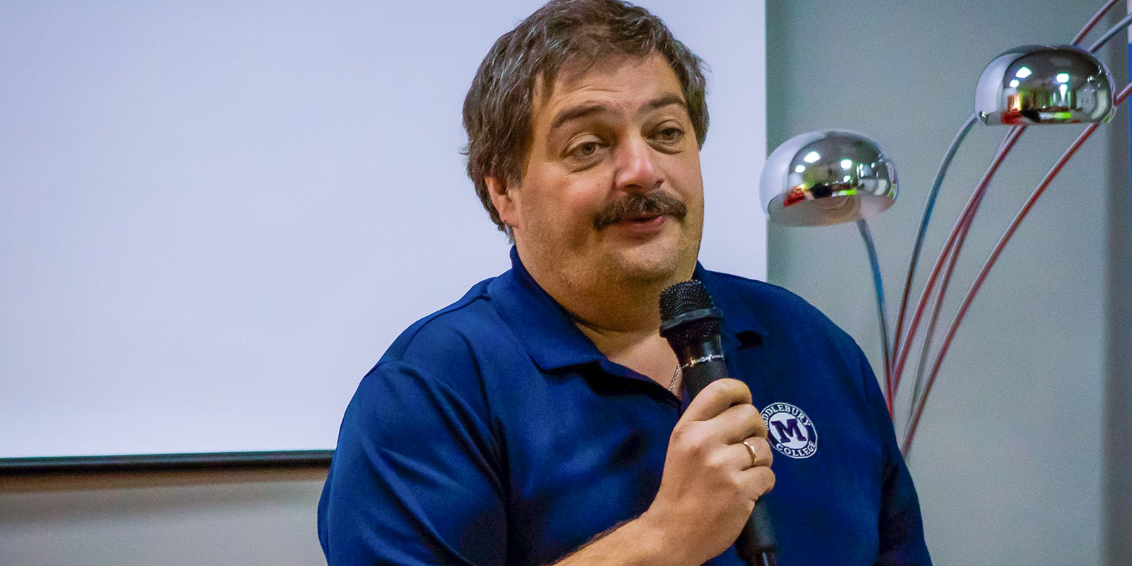 Встреча с Дмитрием Быковым в молодежной библиотеке имени М.А. Светлова – события на сайте «Московские Сезоны»