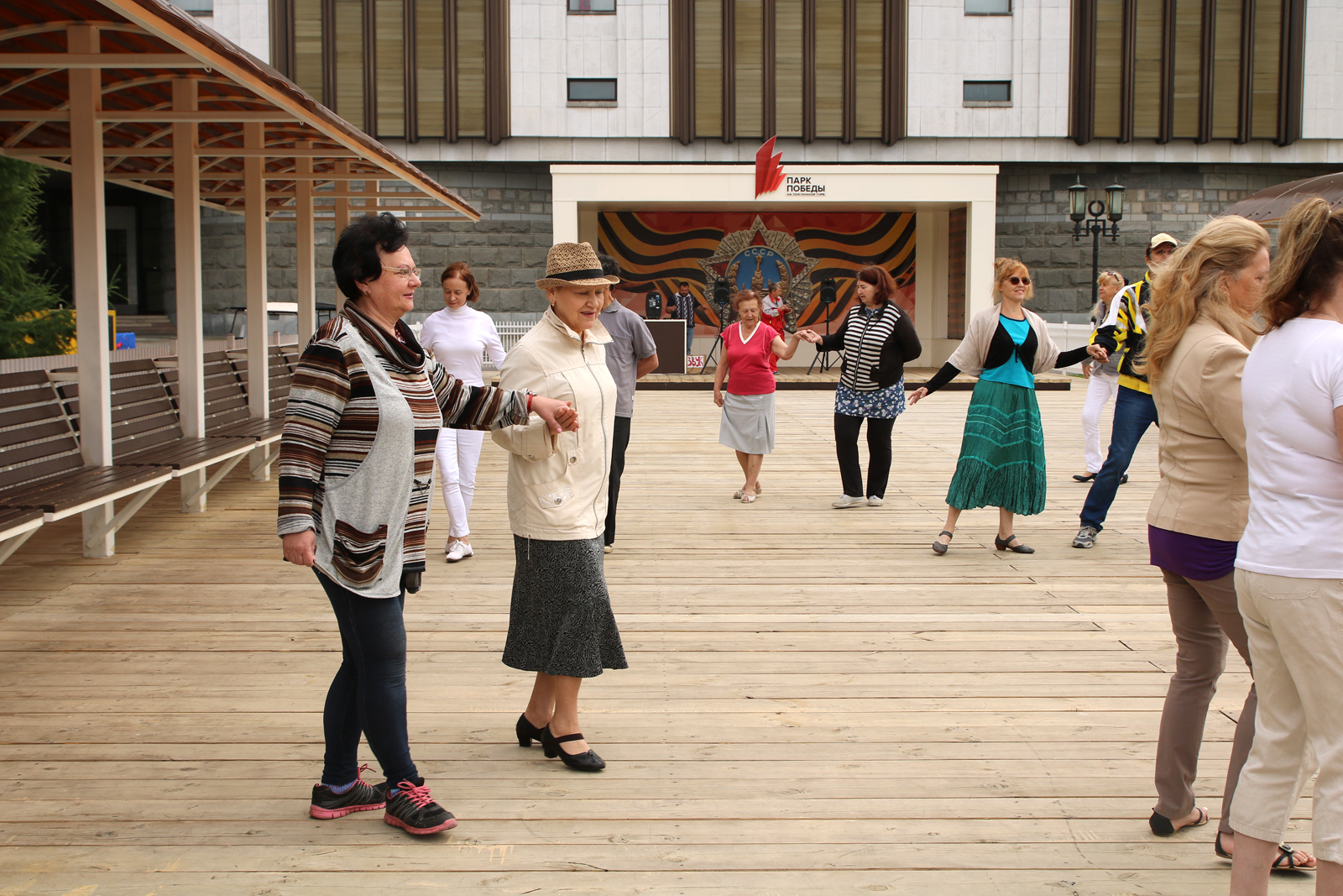 Исторические бальные танцы в парке Победы – события на сайте «Московские Сезоны»