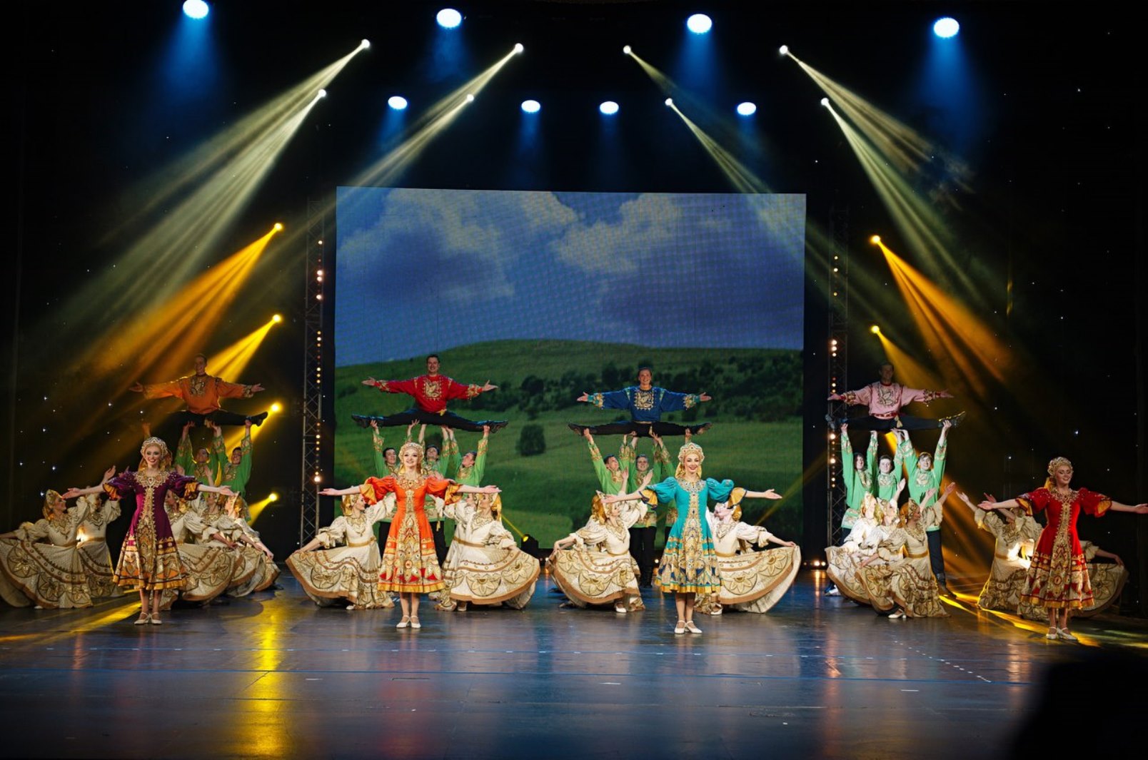 Шоу «Гжель» в конгресс-центре РЭУ имени Г.В. Плеханова – события на сайте «Московские Сезоны»