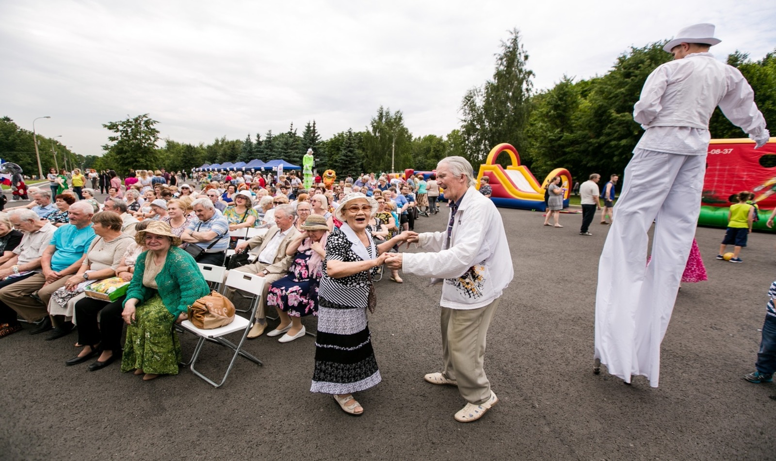 «Любви все возрасты покорны» в парке Победы – события на сайте «Московские Сезоны»