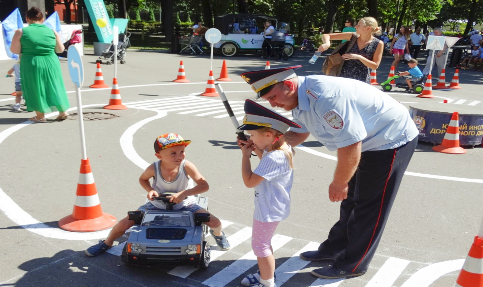 «Безопасная столица» в саду имени Баумана – события на сайте «Московские Сезоны»