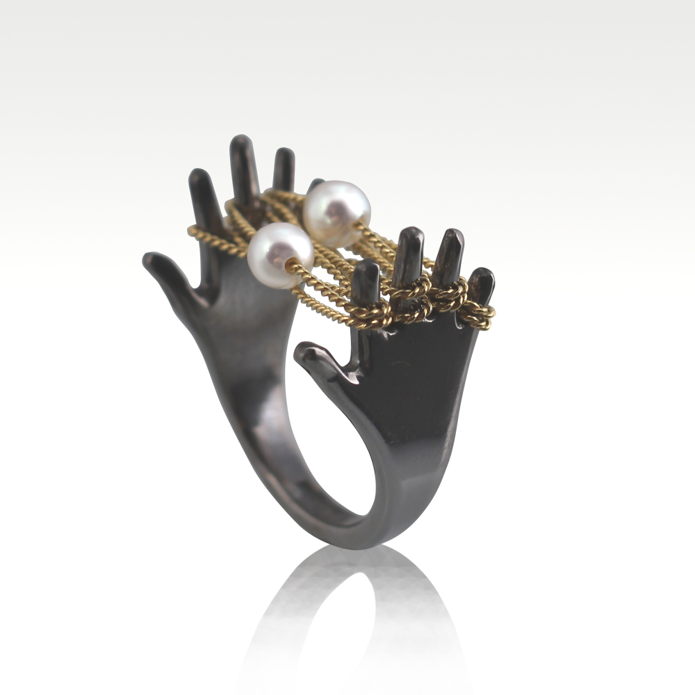 Выставка «Истории необычных украшений» – события на сайте «Московские Сезоны»