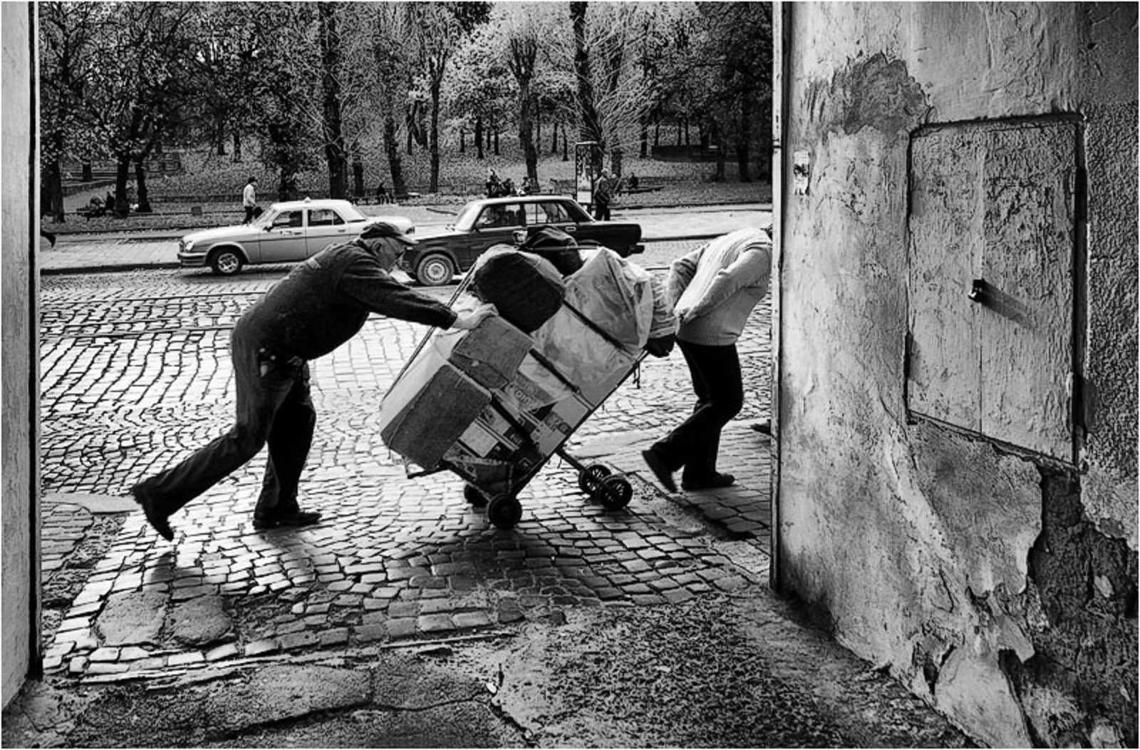 Выставка «Москва повседневная и праздничная» в галерее-мастерской «Варшавка» – события на сайте «Московские Сезоны»