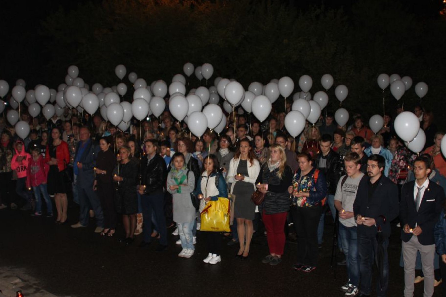 Акция «Свечи Беслана» в Измайловском парке – события на сайте «Московские Сезоны»