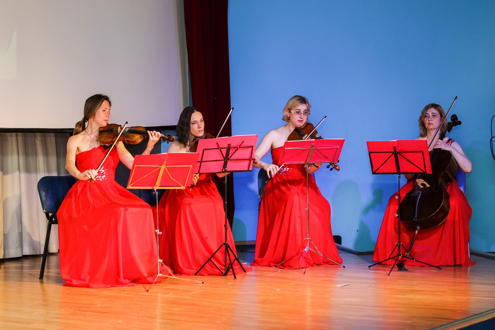 Концерт «Из жанра в жанр переходя» – события на сайте «Московские Сезоны»