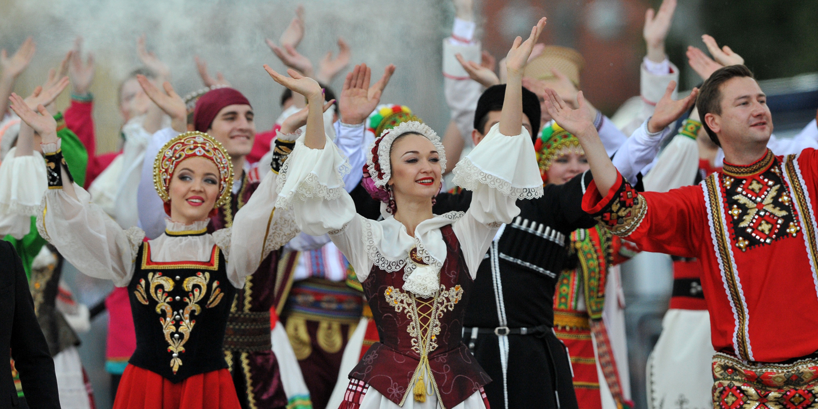 «С праздником, любимой город!» на площадке «Крыловский дворик» – события на сайте «Московские Сезоны»