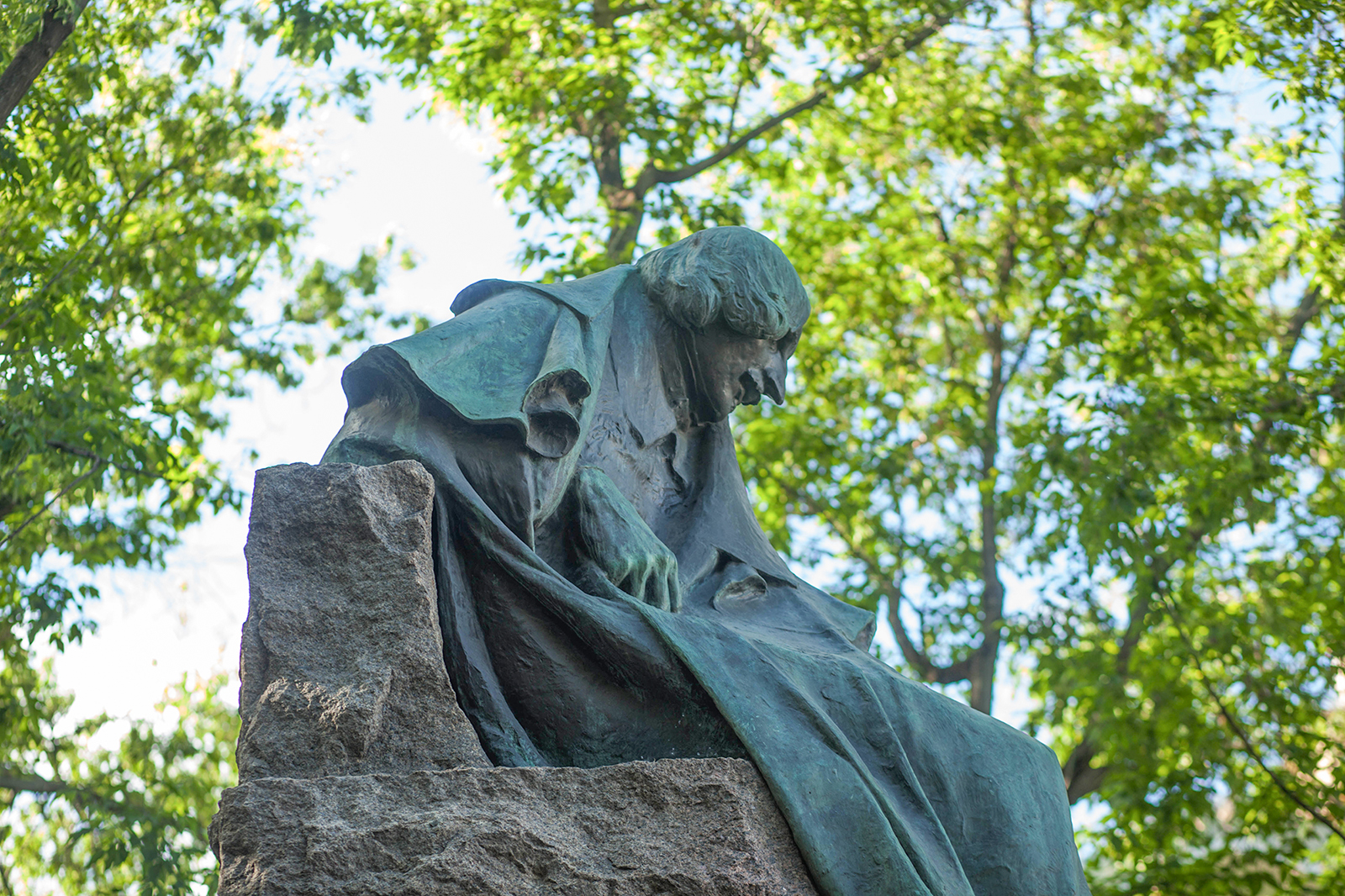 Экскурсия «Тверской бульвар: от Николая Гоголя до Николая Рубцова» – события на сайте «Московские Сезоны»