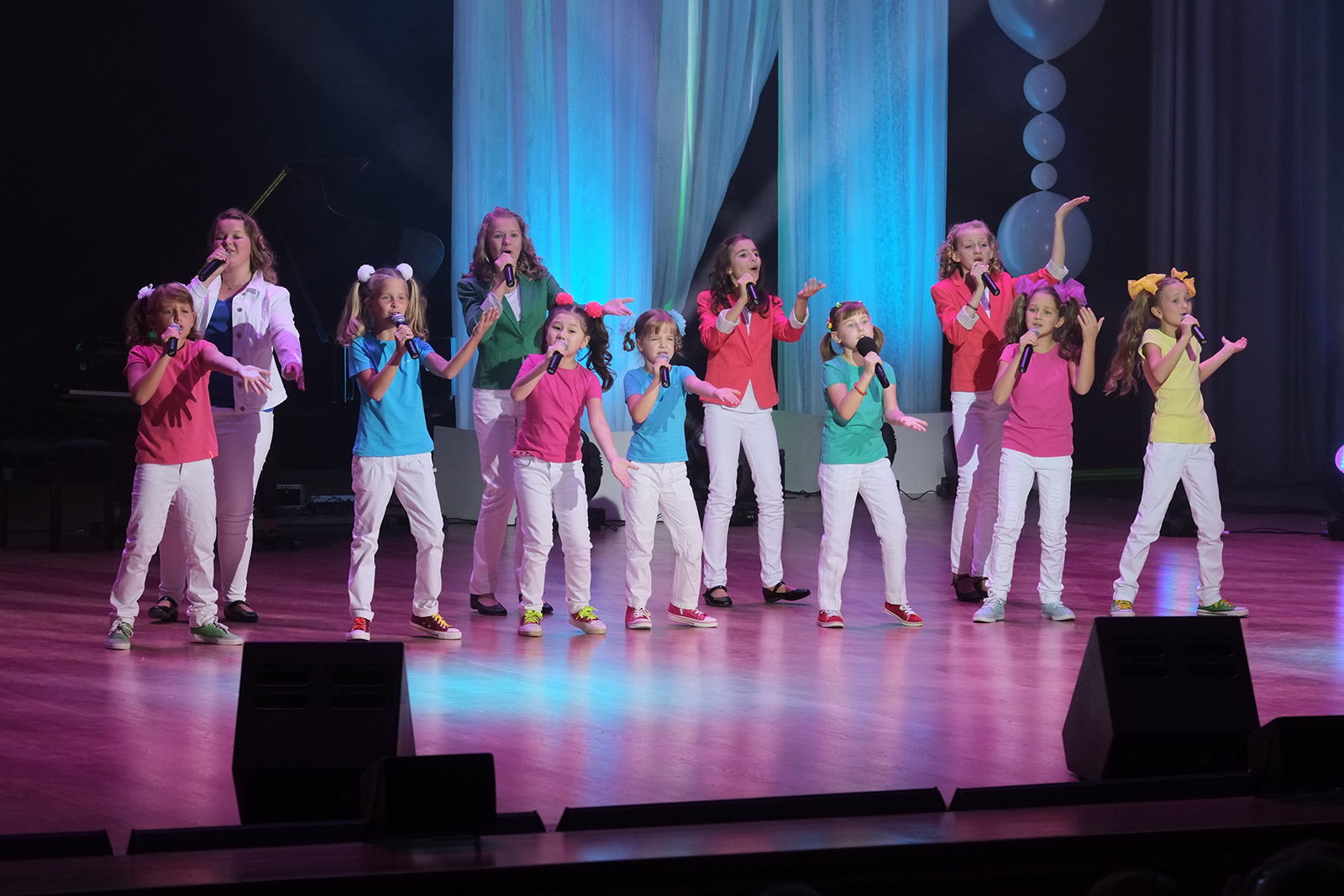 «С днем рождения, дорогая столица» в школе искусств «Тутти» – события на сайте «Московские Сезоны»