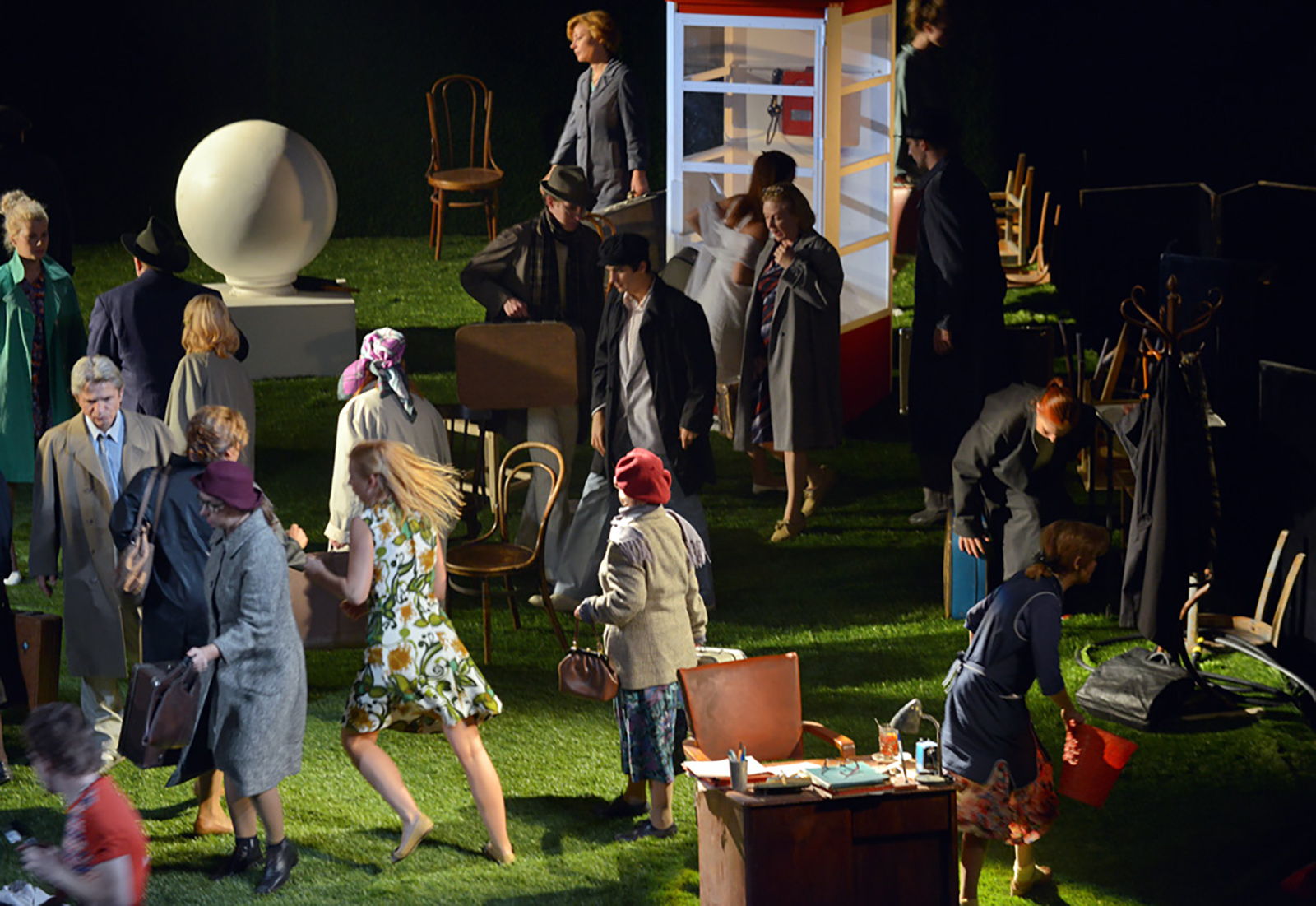 «С любимыми не расставайтесь» в Театре юного зрителя – события на сайте «Московские Сезоны»