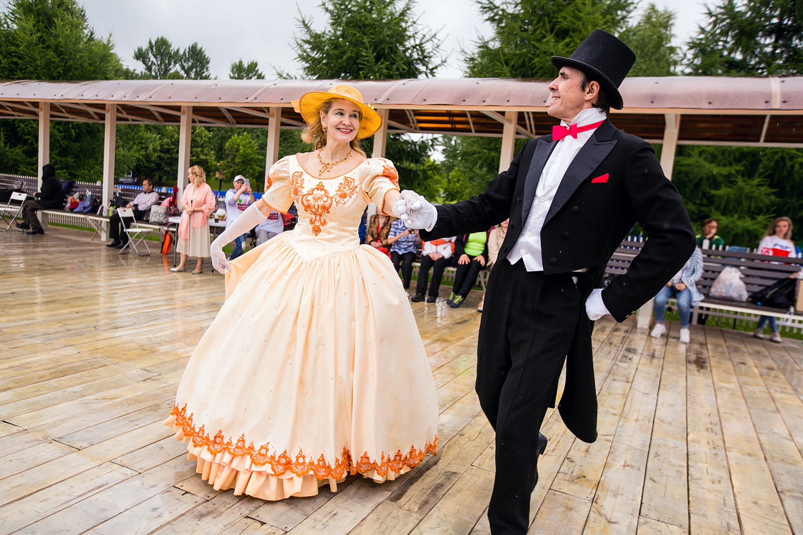 Открытый урок по историческим танцам в парке Победы – события на сайте «Московские Сезоны»