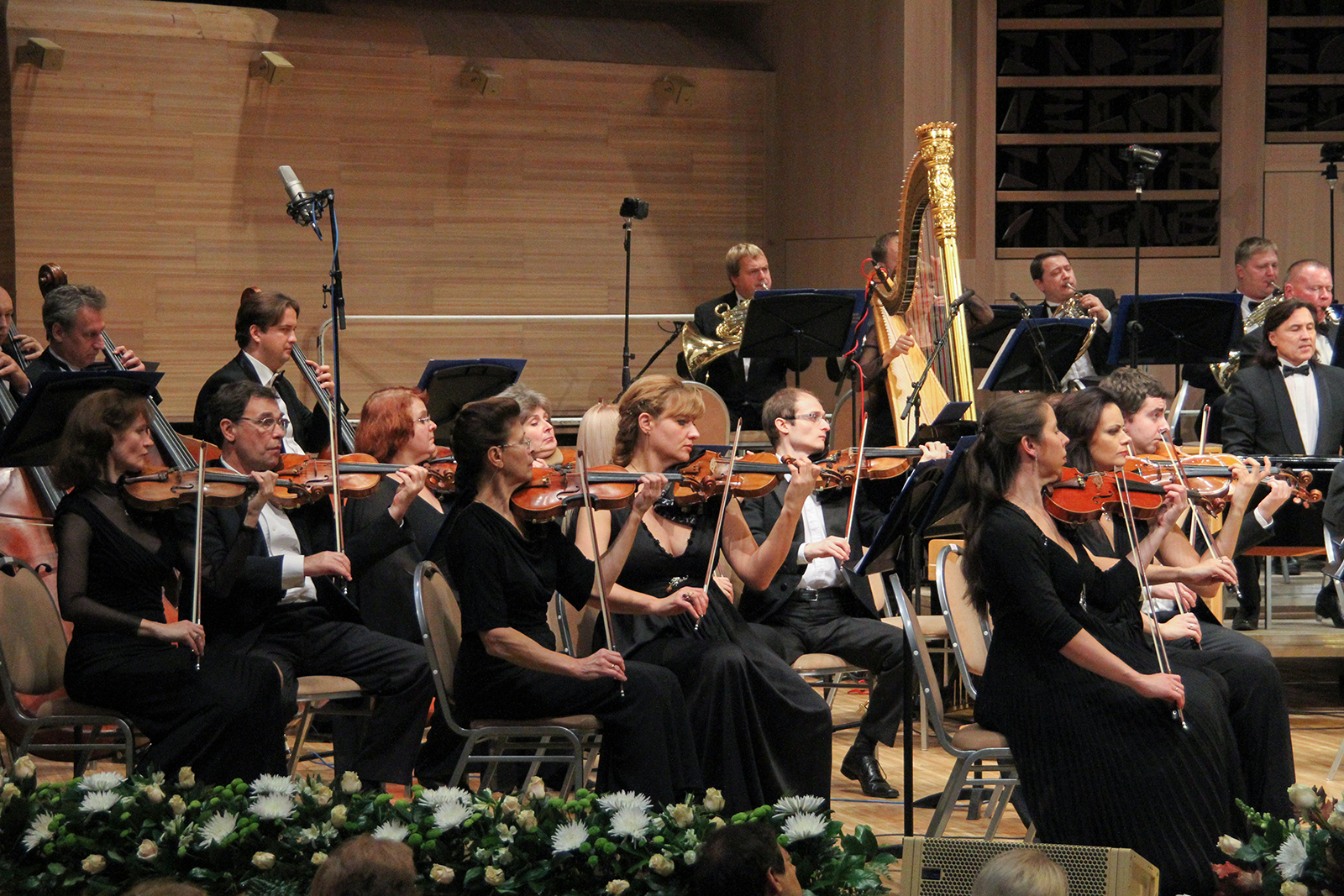 «“Виртуозы Москвы” в машине времени» в Доме музыки – события на сайте «Московские Сезоны»