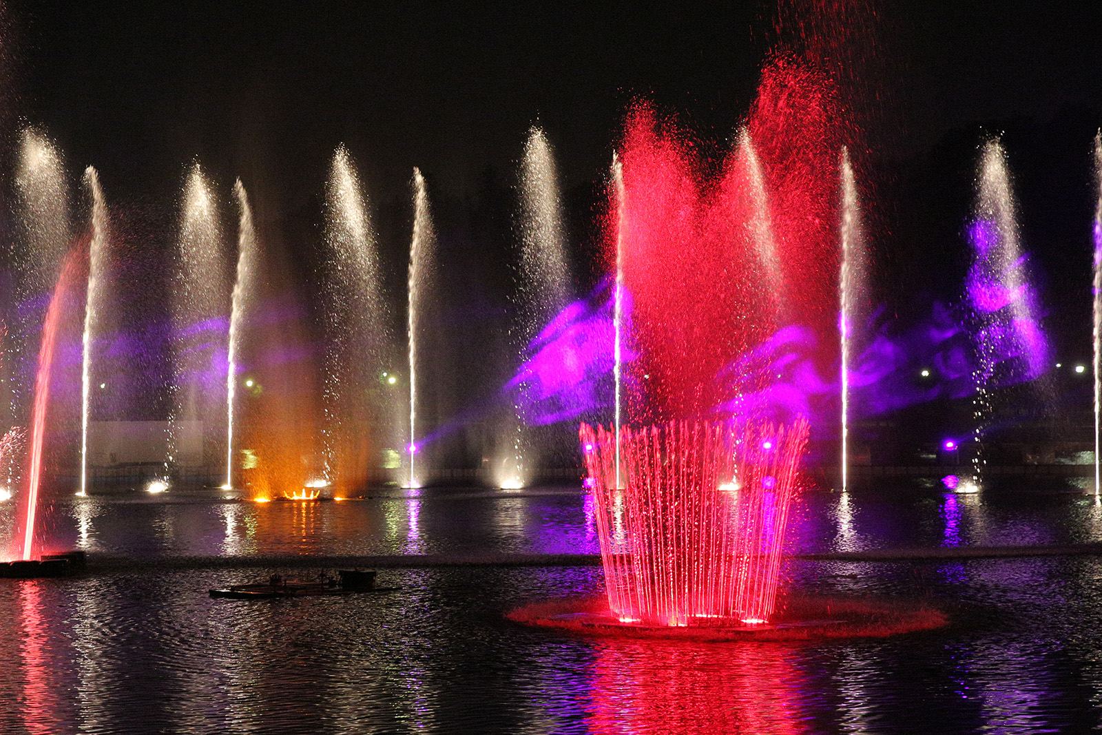 «Круг света» в «Царицыне» – события на сайте «Московские Сезоны»