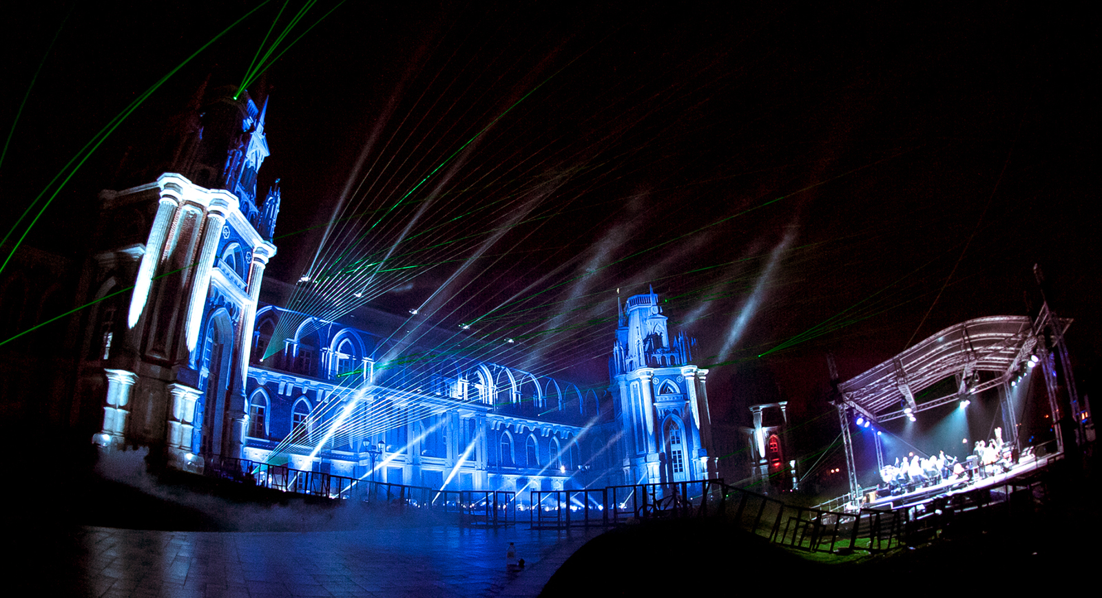 «Круг света» в «Коломенском» – события на сайте «Московские Сезоны»