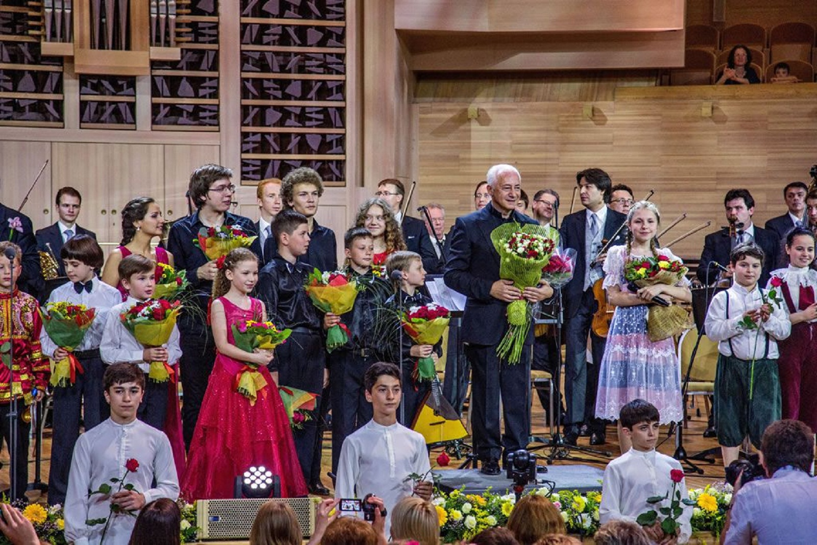«Москва встречает друзей» в Доме музыки – события на сайте «Московские Сезоны»