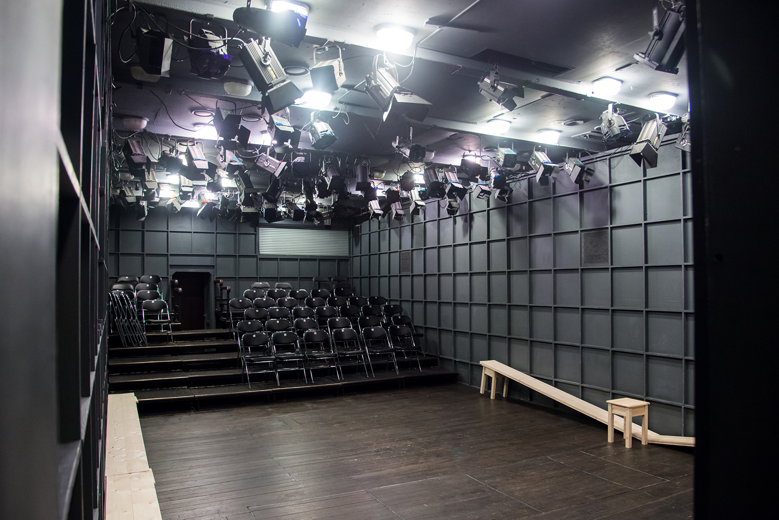 «Ивонна, принцесса Бургундская» в театре «Человек» – события на сайте «Московские Сезоны»