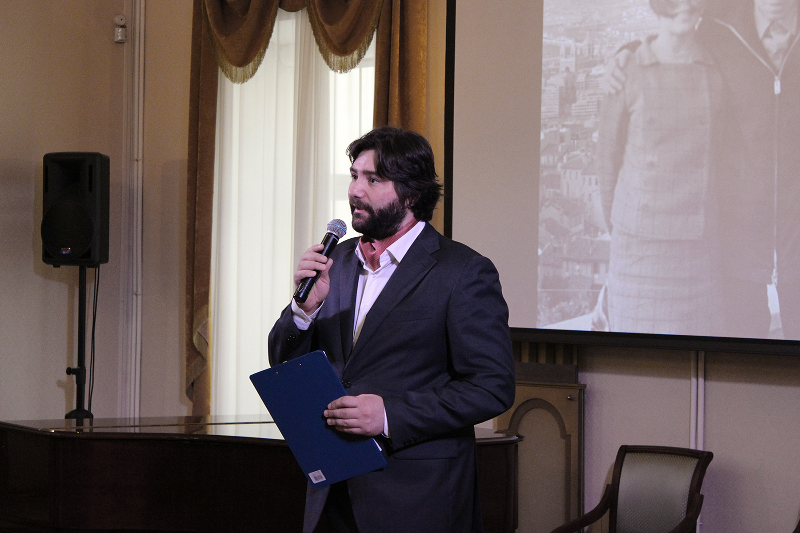 Кинолекторий «Таинственная стена» в Доме Гоголя – события на сайте «Московские Сезоны»