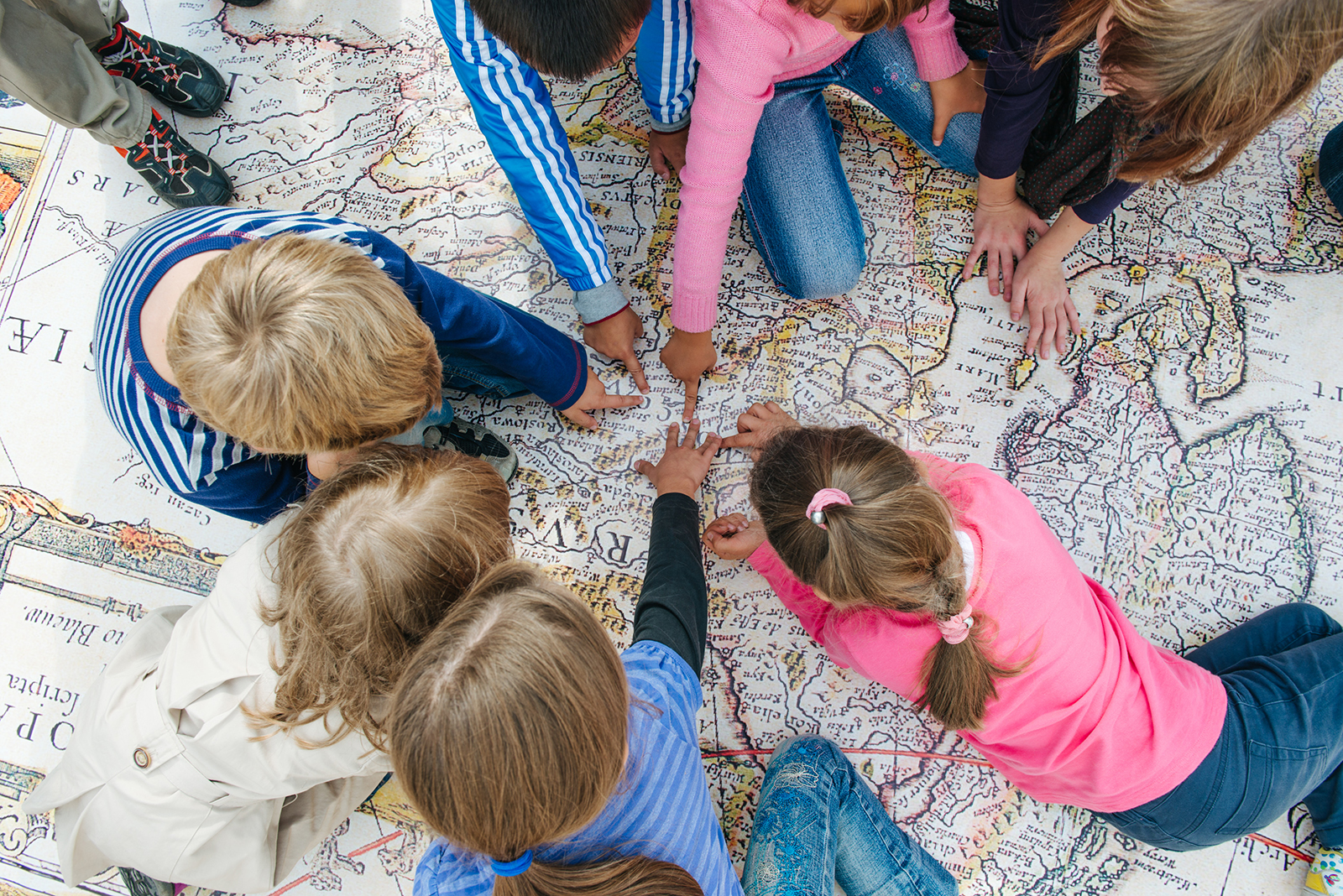 Дискуссия «Как говорить с детьми о сложных вопросах истории?» – события на сайте «Московские Сезоны»