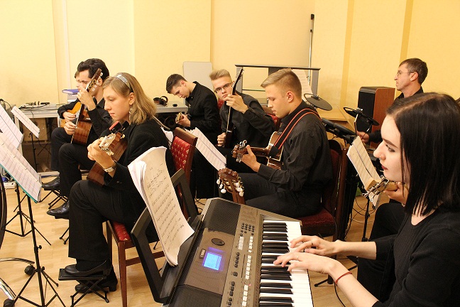 Творческая гостиная «И словом, и кистью, и звуком…» – события на сайте «Московские Сезоны»