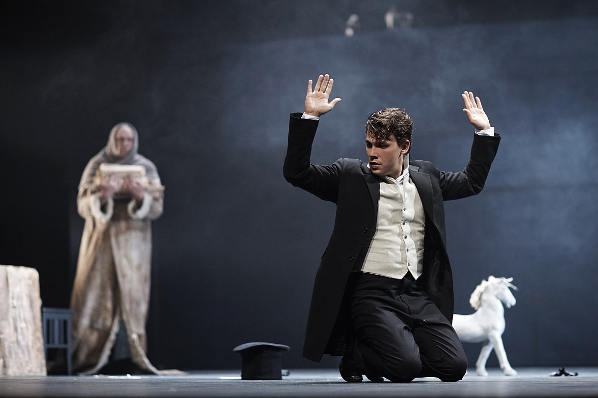 Спектакль «Двое» – события на сайте «Московские Сезоны»