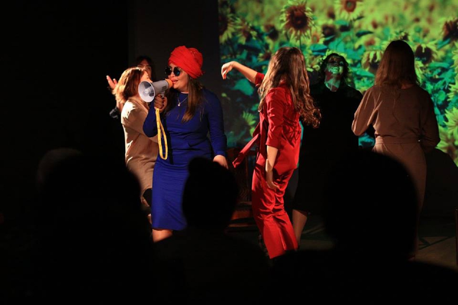 #СпектакльНомерДва в арт-центре «Свободный 24» – события на сайте «Московские Сезоны»