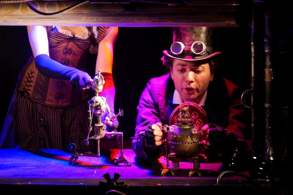 Спектакль «Сказки роботов о настоящем человеке» – события на сайте «Московские Сезоны»