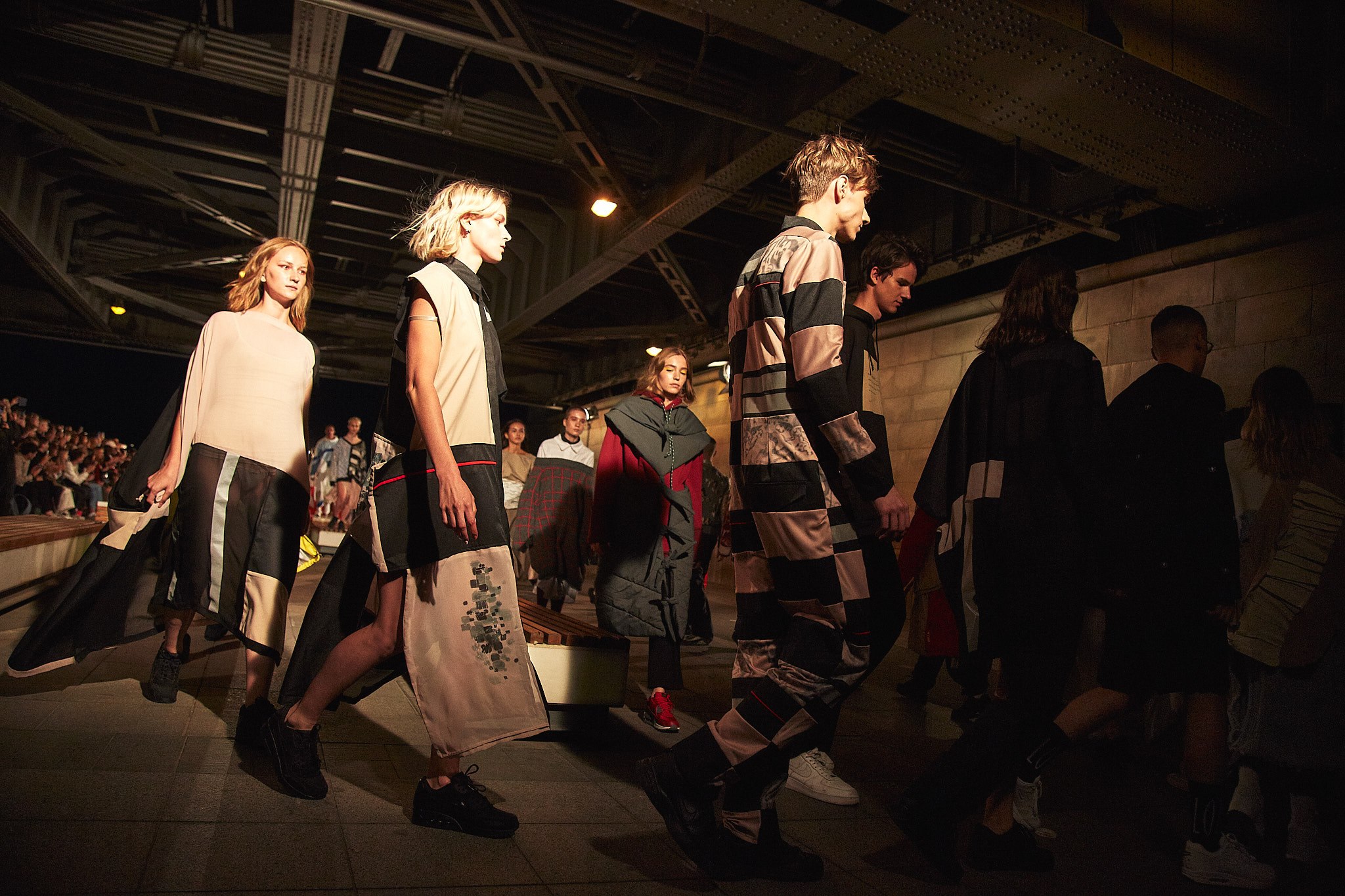 Показ новой московской моды на Рижском вокзале – события на сайте «Московские Сезоны»