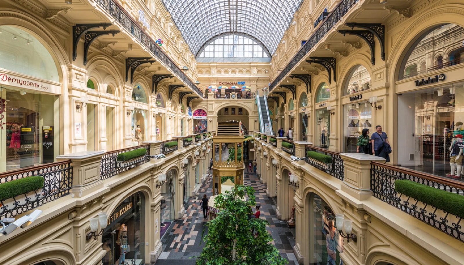 Пешеходная экскурсия по ГУМу «Модные тренды» – события на сайте «Московские Сезоны»