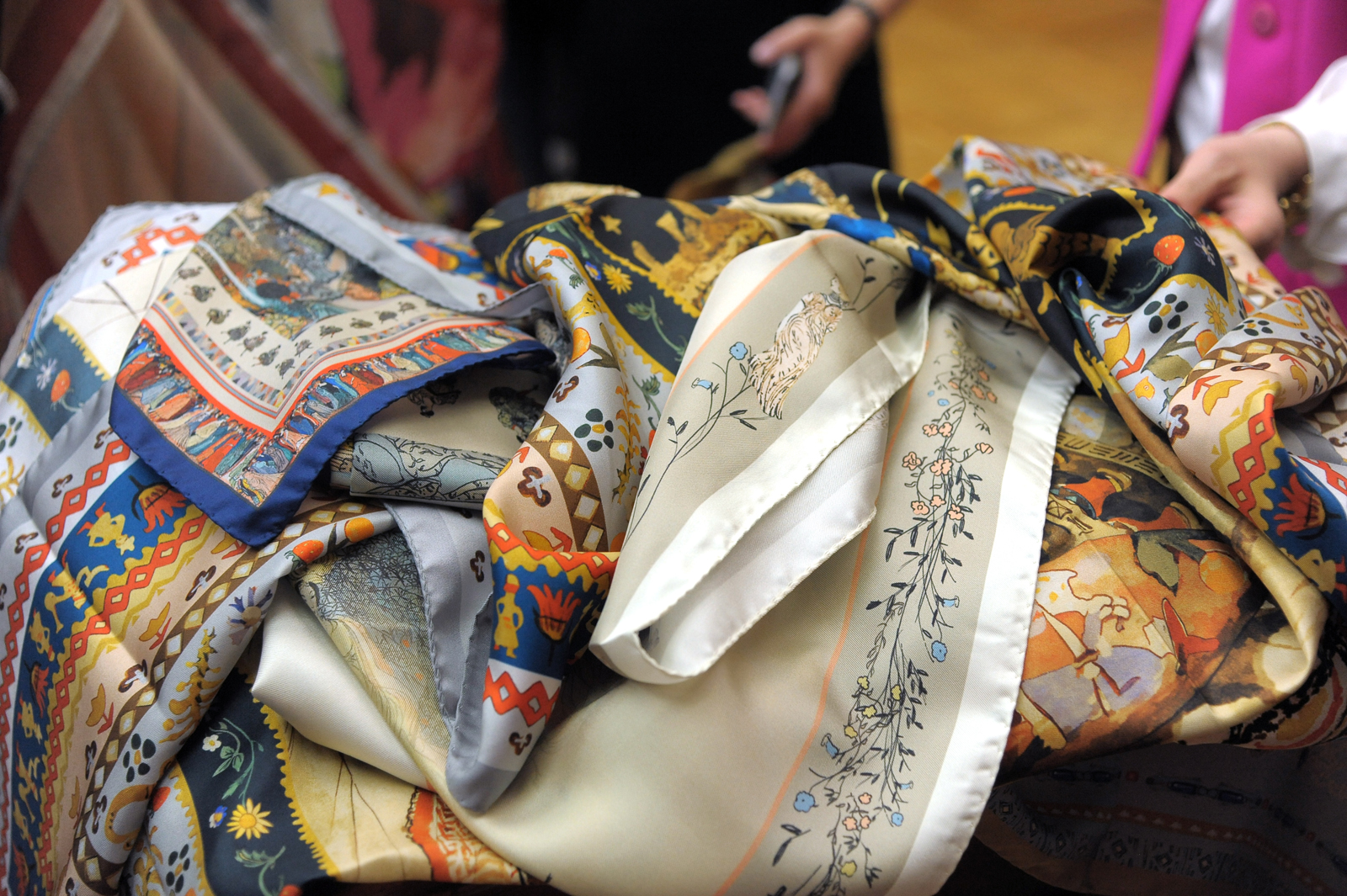 Мастер-класс по освоению техники ручной набивки ткани в галерее «Выхино» – события на сайте «Московские Сезоны»