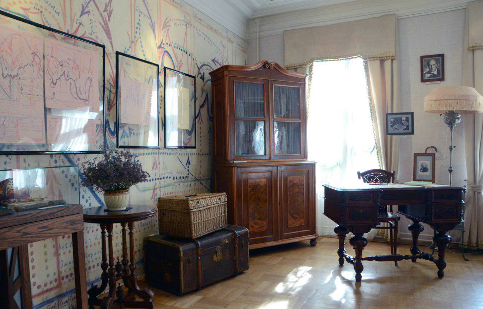 Обзорная экскурсия по Мемориальной квартире Андрея Белого – события на сайте «Московские Сезоны»