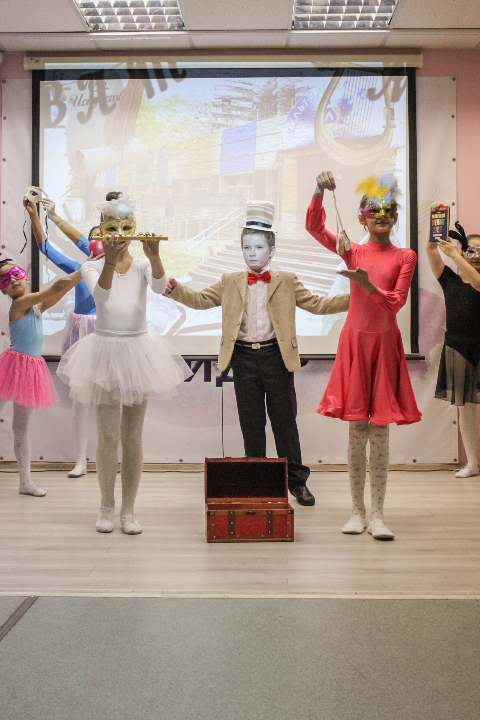 «Ночь искусств» в культурном центре «Лидер» – события на сайте «Московские Сезоны»