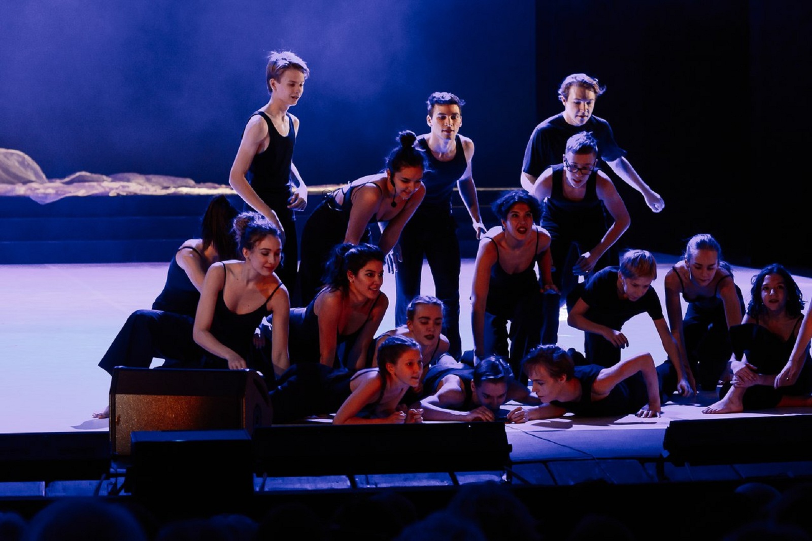 Перформанс-инсталляция «Нарратив» в Культурном центре «ЗИЛ» – события на сайте «Московские Сезоны»