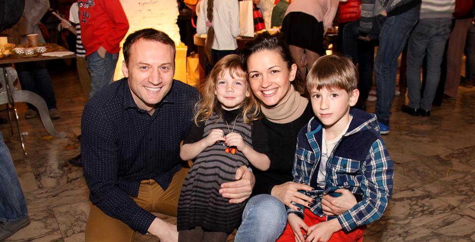 Благотворительная фотосессия «Детские сердца ЦДМ» – события на сайте «Московские Сезоны»