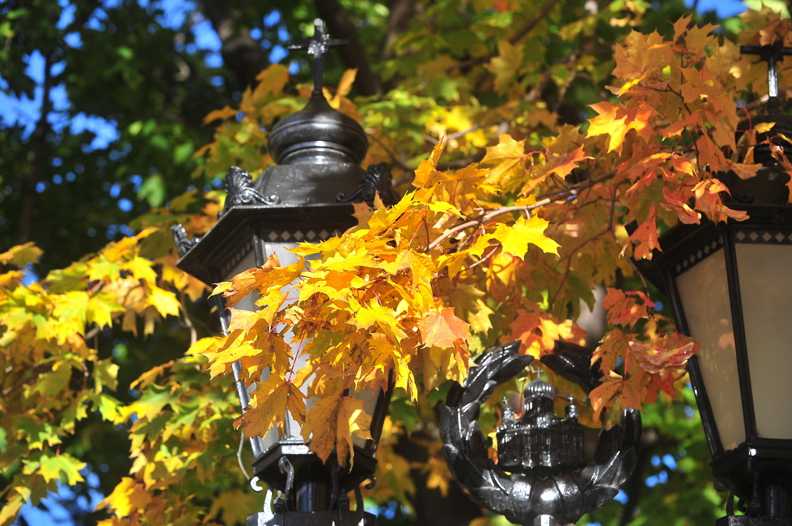 «Свет в оконце. Осветительные приборы» в музее-заповеднике «Коломенское» – события на сайте «Московские Сезоны»