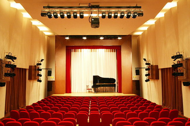 Концерт «По страницам времен» – события на сайте «Московские Сезоны»