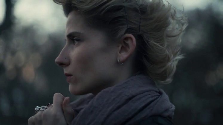 Творческий вечер-перформанс поэта Анны Бобровской – события на сайте «Московские Сезоны»