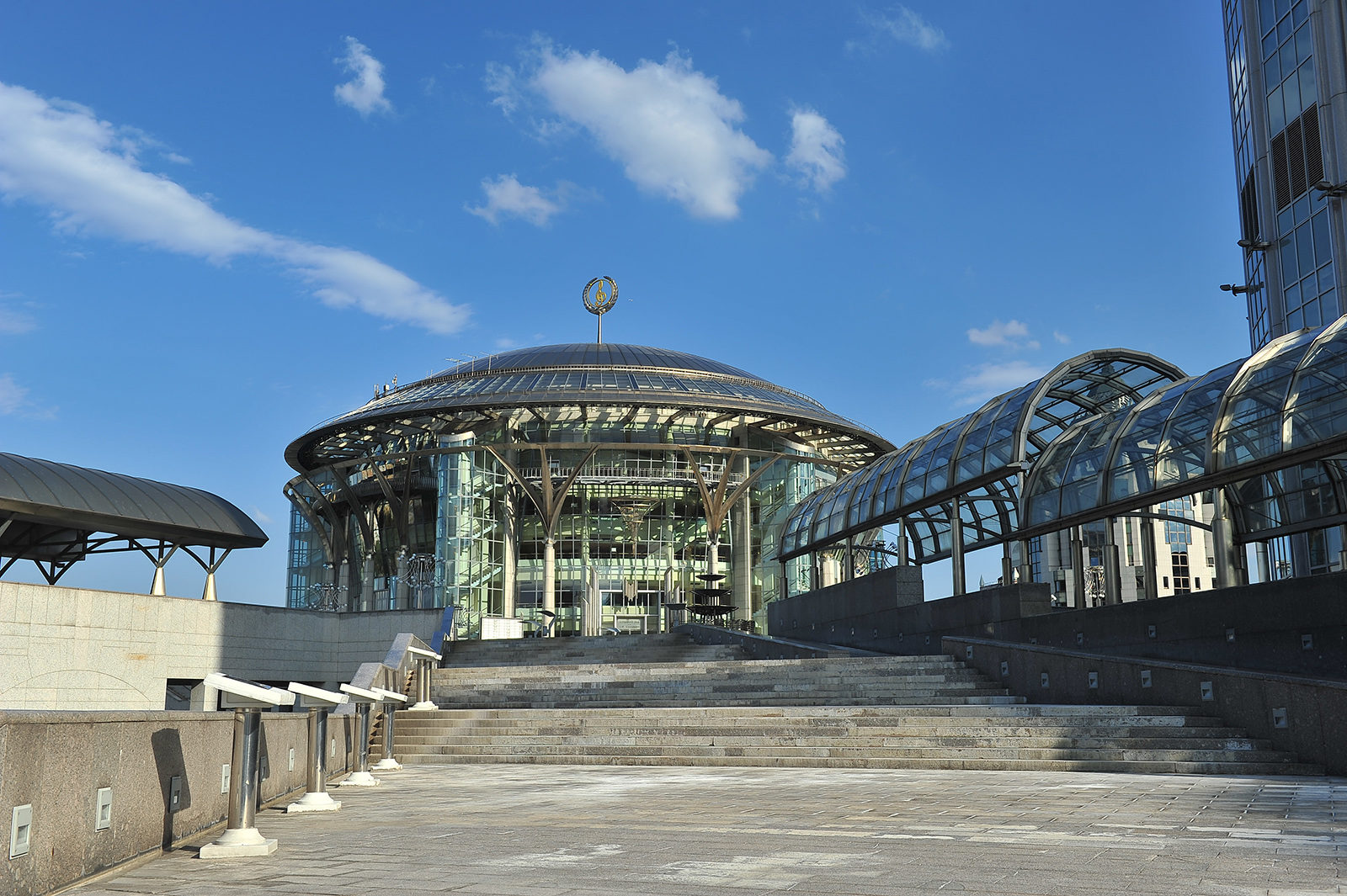 Хиты Уитни Хьюстон в Доме музыки – события на сайте «Московские Сезоны»