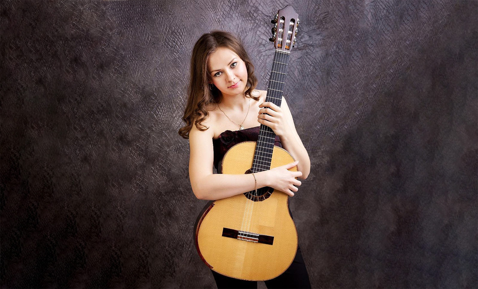 «Романтическая гитара» в музее-заповеднике «Царицыно» – события на сайте «Московские Сезоны»